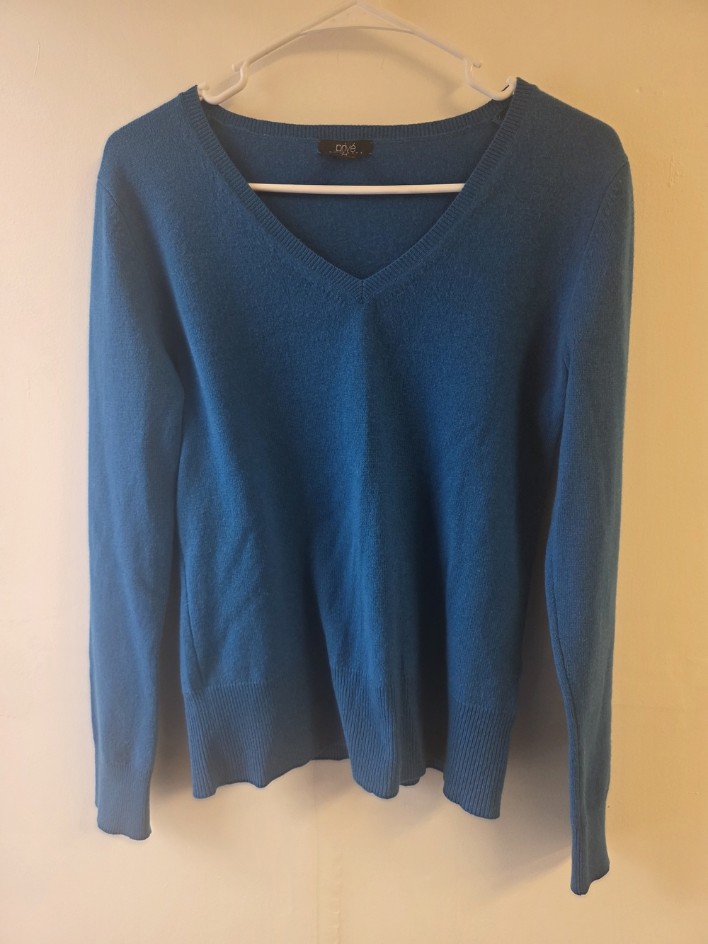 Women's Prive Blue V-Neck Cashmere Sweater - Lightweight Knit